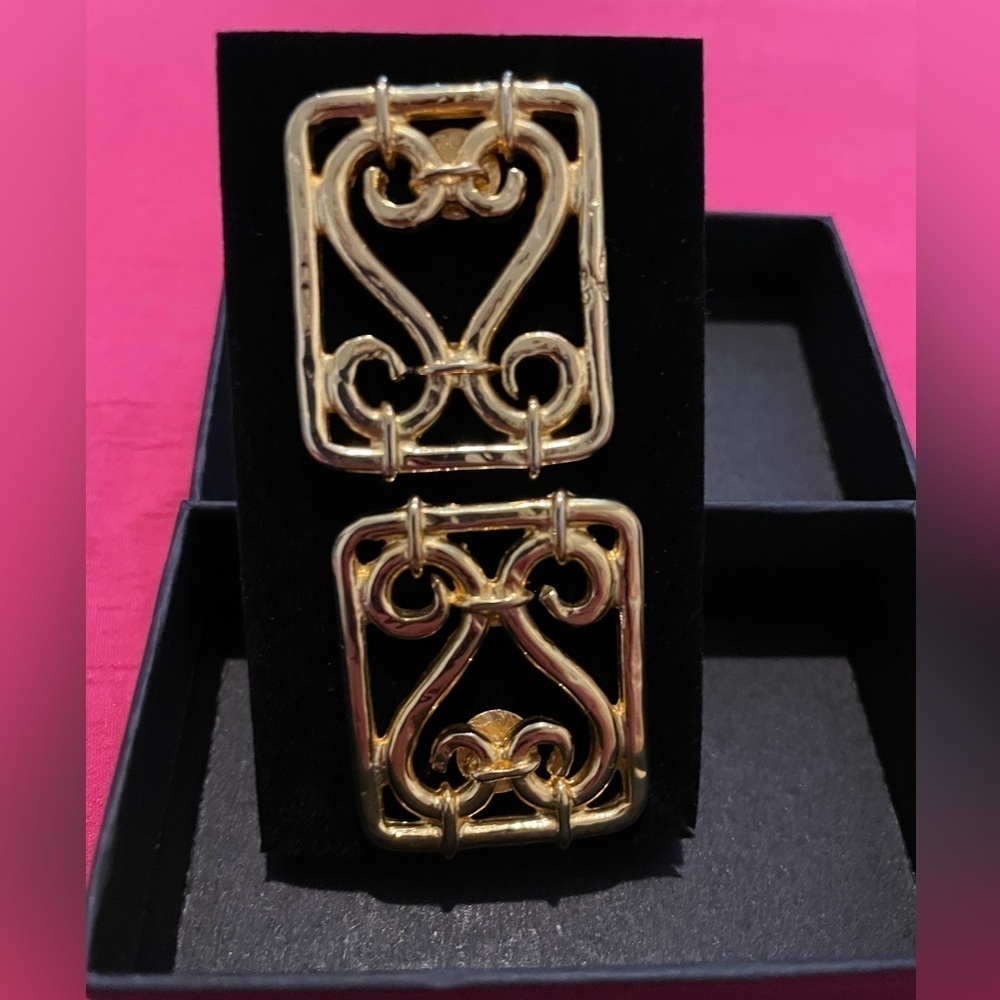 Celine vintage 1990s heart motifs clip on.